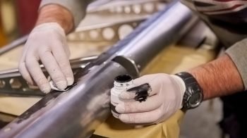 Hand applies primer on steel. Metal detail with coating. Synthetic resin based primer.